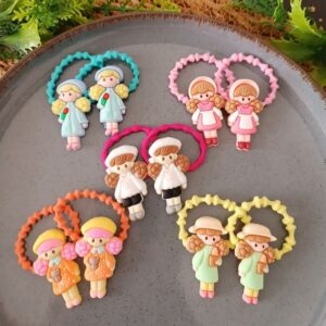 Sevimli Kız Çocuğu Figürlü Lastik Toka