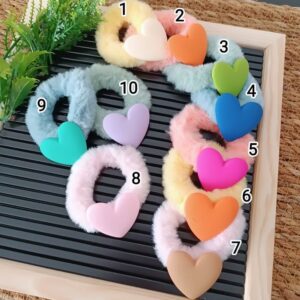 Kalpli Tüylü Lastik Toka