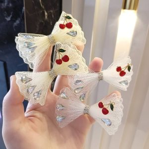 Kirazlı Elmaslı Fiyonk Pens Toka