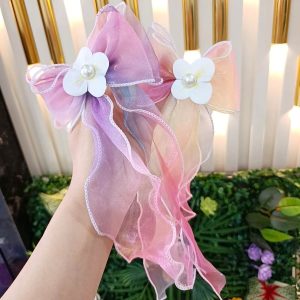 Ortanca Çiçeği Figürlü Uzun Tül Toka